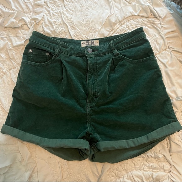 Free people green corduroy shorts - Picture 2 of 9